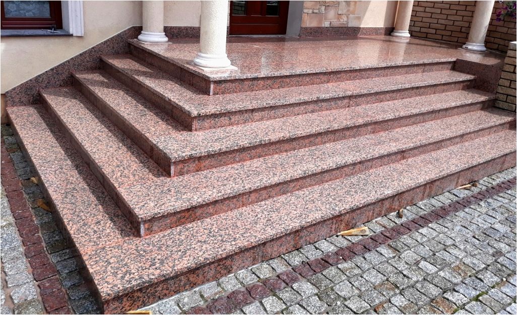 Реставрация каменных лестниц